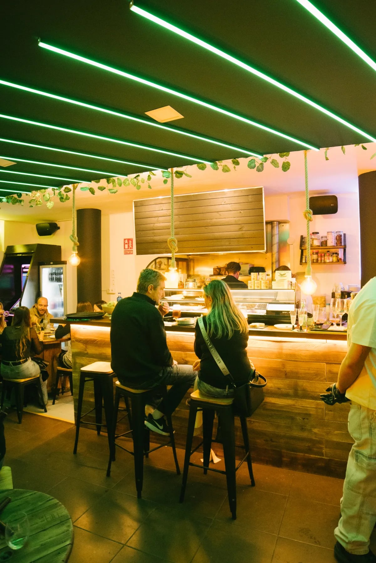 Instalación LED para Locales: Guía Profesional